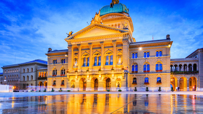 Bundeshaus abends