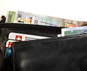 Geldbörse mit Schweizer Franken